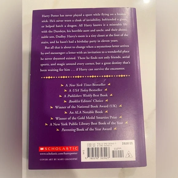 Book- Harry Potter And The Sorcerer’s Stone.  Paperback.  Very good condition. - Picture 2 of 2